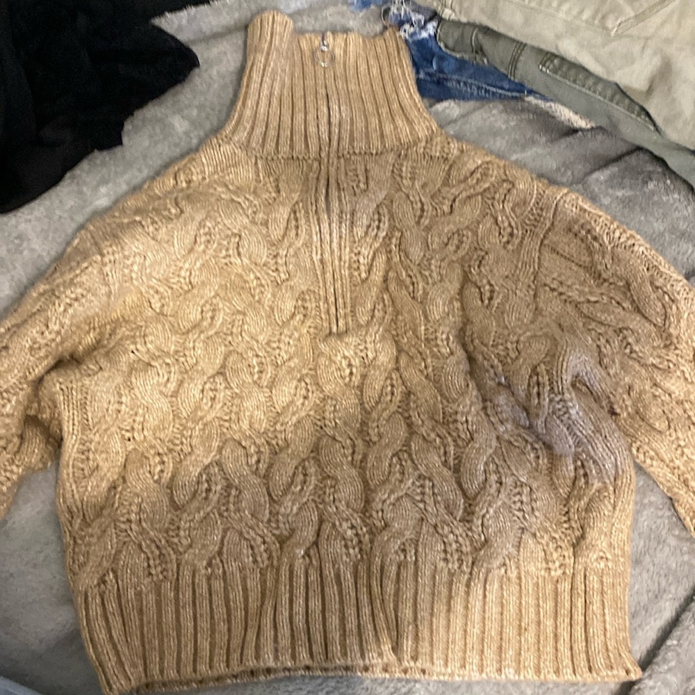 Turtle neck sweater